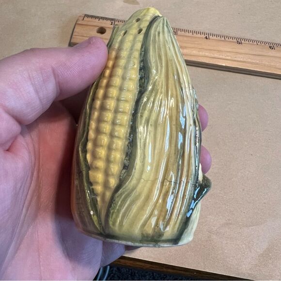 Vintage Corn Shaped Salt and Pepper Shakers - Picture 6 of 8